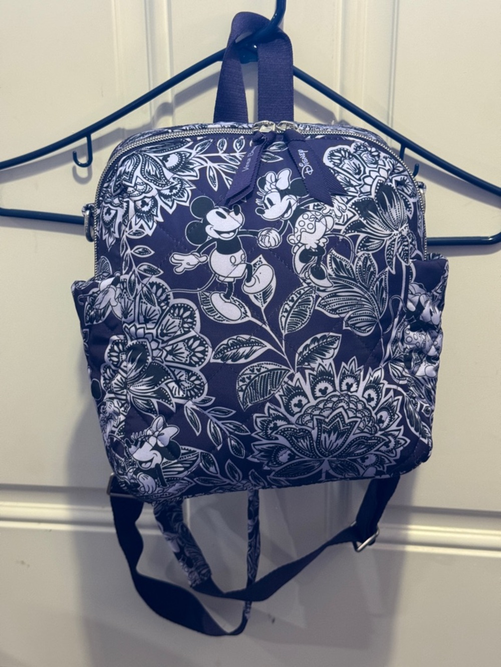 Vera Bradley x Disney Convertible Small Backpack Mickey & Minnie's Flirty Floral - Picture 3 of 8
